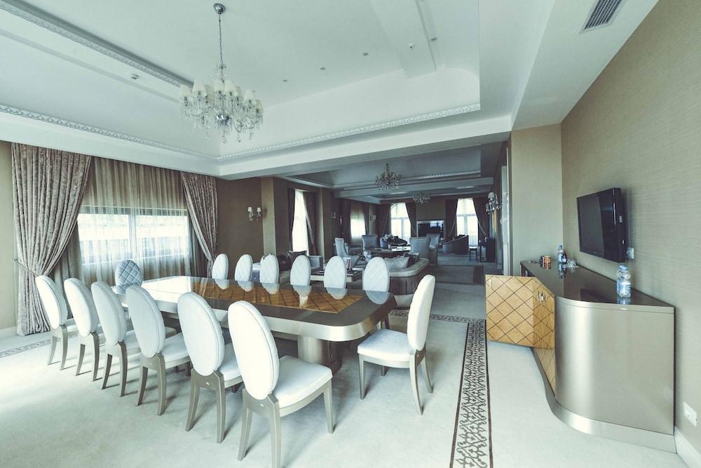 Gabala Garden Hotel Exteriör bild The interior of the Presidential Suite