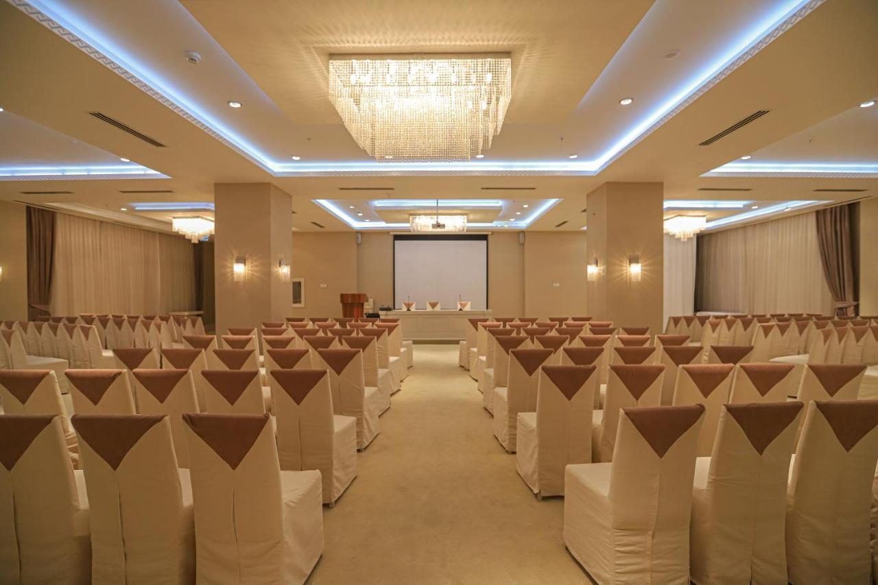 Gabala Garden Hotel Exteriör bild The ballroom