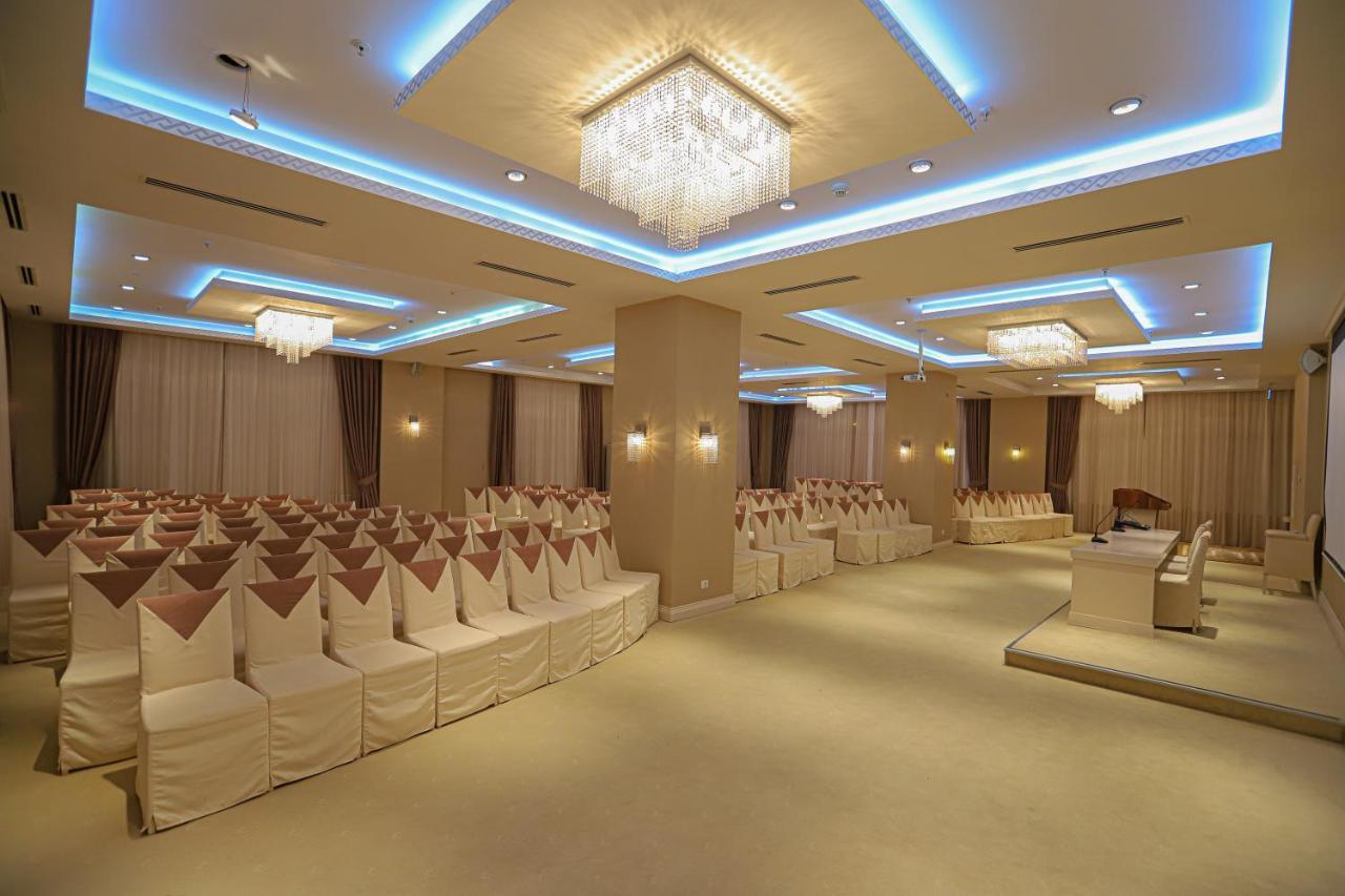 Gabala Garden Hotel Exteriör bild A banquet hall