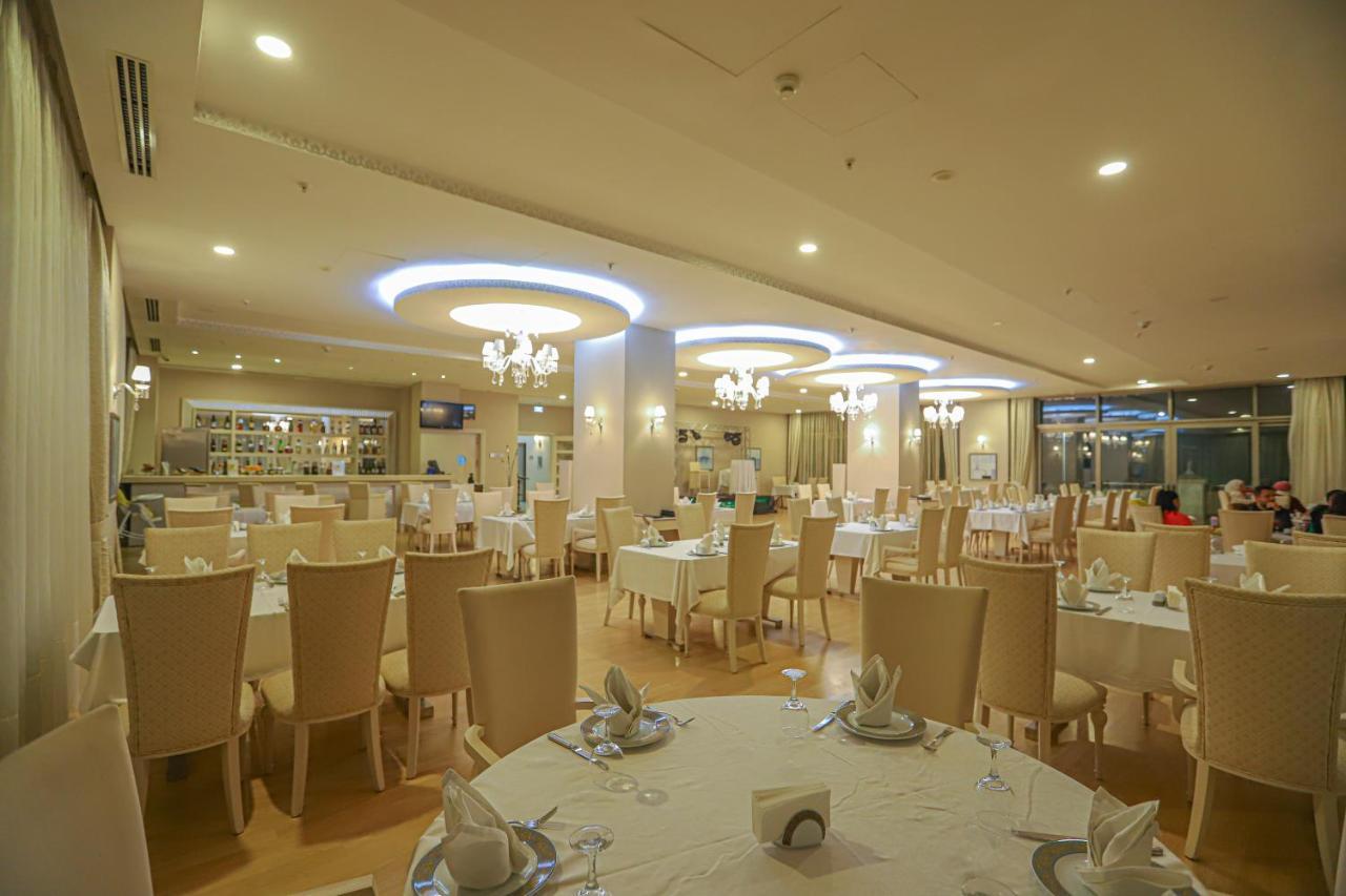 Gabala Garden Hotel Exteriör bild The restaurant
