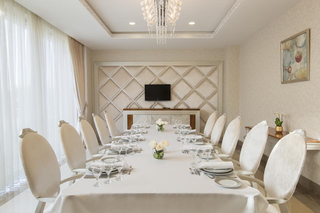 Gabala Garden Hotel Exteriör bild A private dining room at the hotel